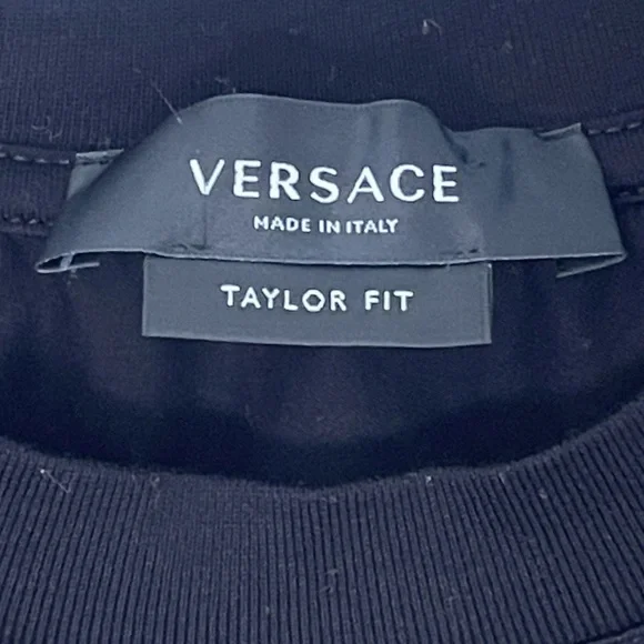 Versace Taylor Fit Black Medusa Logo T-Shirt Men's Large A87384 Made in Italy
